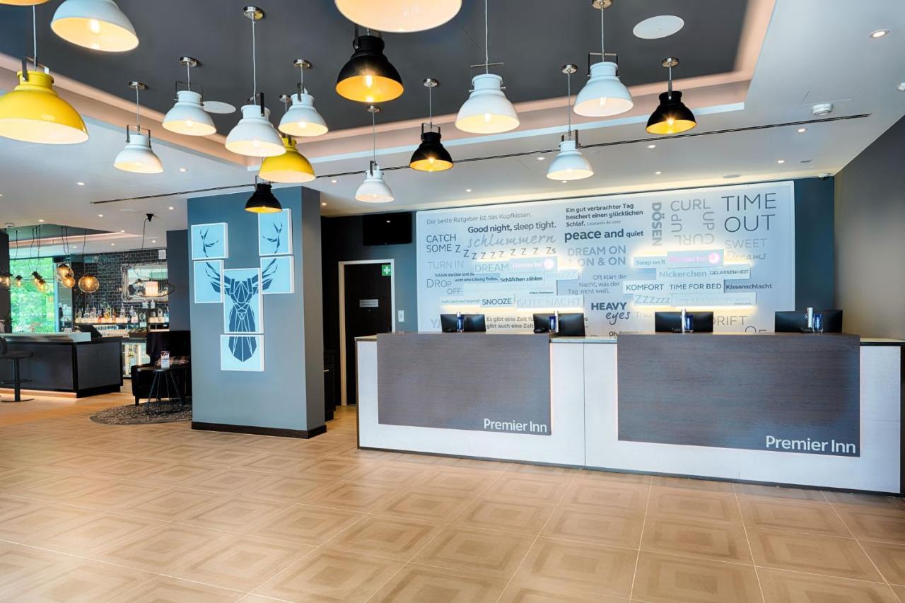 Premier Inn Berlin Airport Екстер'єр фото