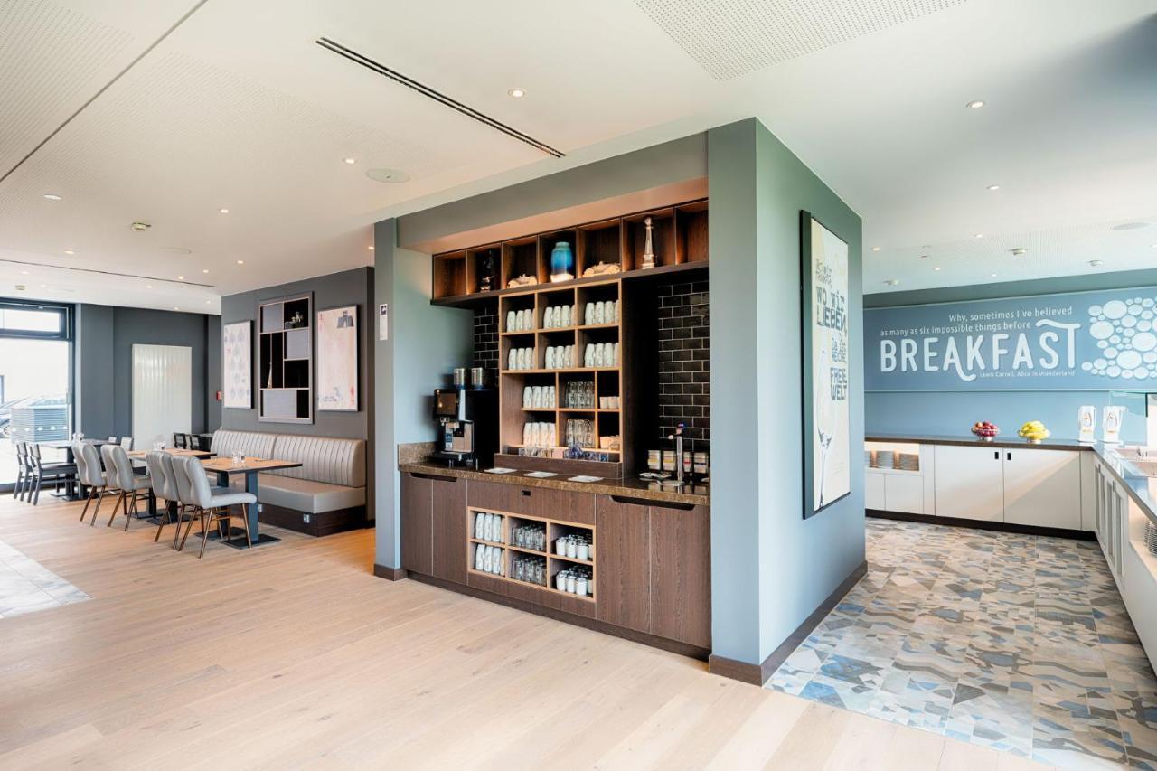 Premier Inn Berlin Airport Екстер'єр фото